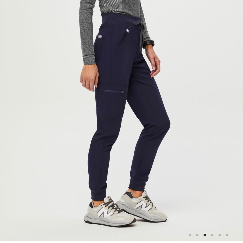 FIGS FreeX XS High Waisted Scrub Pant Navy